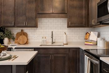 Kitchen tile backsplash